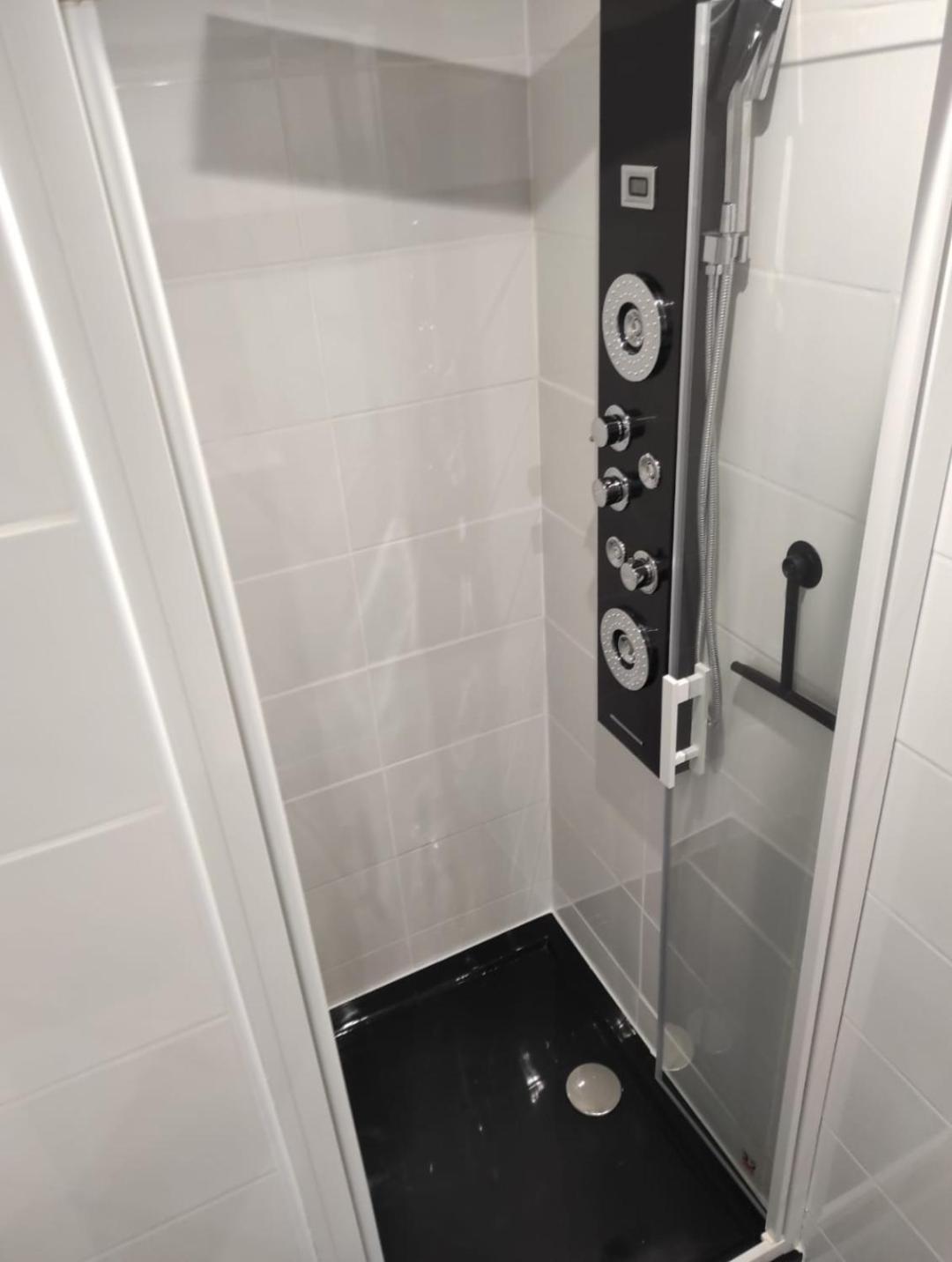 Cosy Plain-Pied Apartment Sin-le-Noble Luaran gambar
