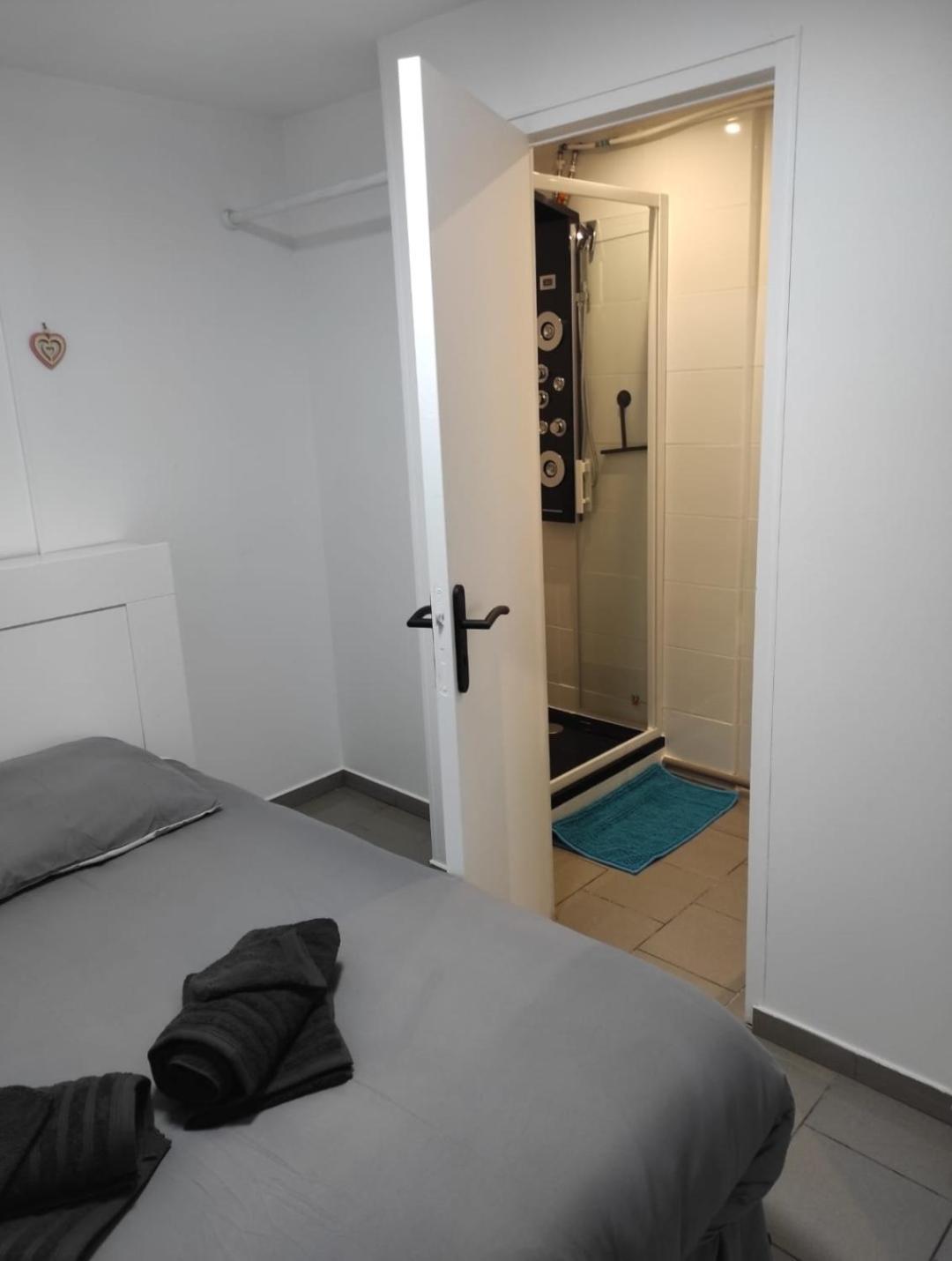Cosy Plain-Pied Apartment Sin-le-Noble Luaran gambar